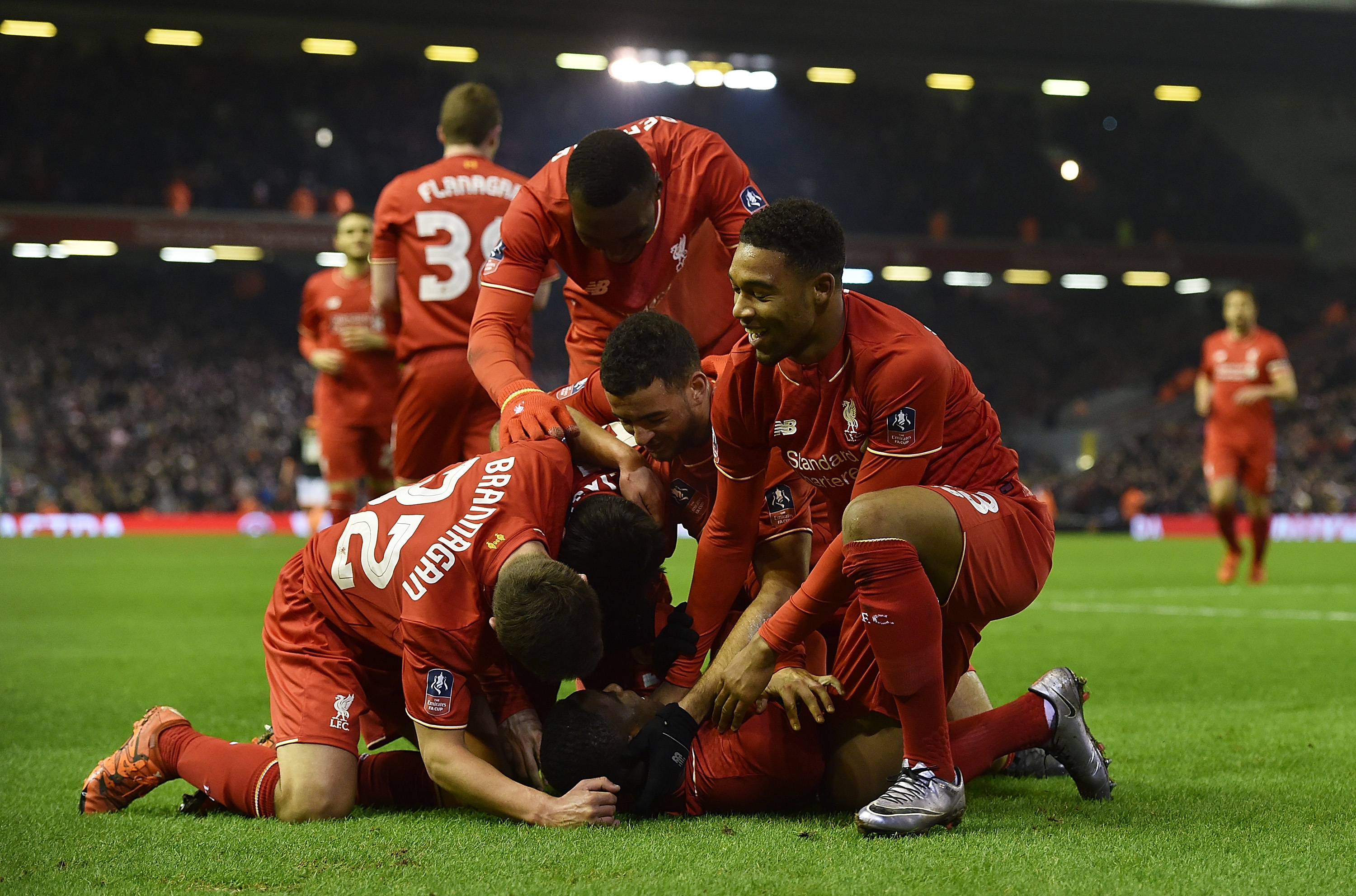 斯帕莱蒂：孔蒂是一位顶级教练，对阵那不勒斯我们会全力以赴（斯帕莱蒂称赞孔蒂为顶级名帅：面对那不勒斯我们将倾尽全力）