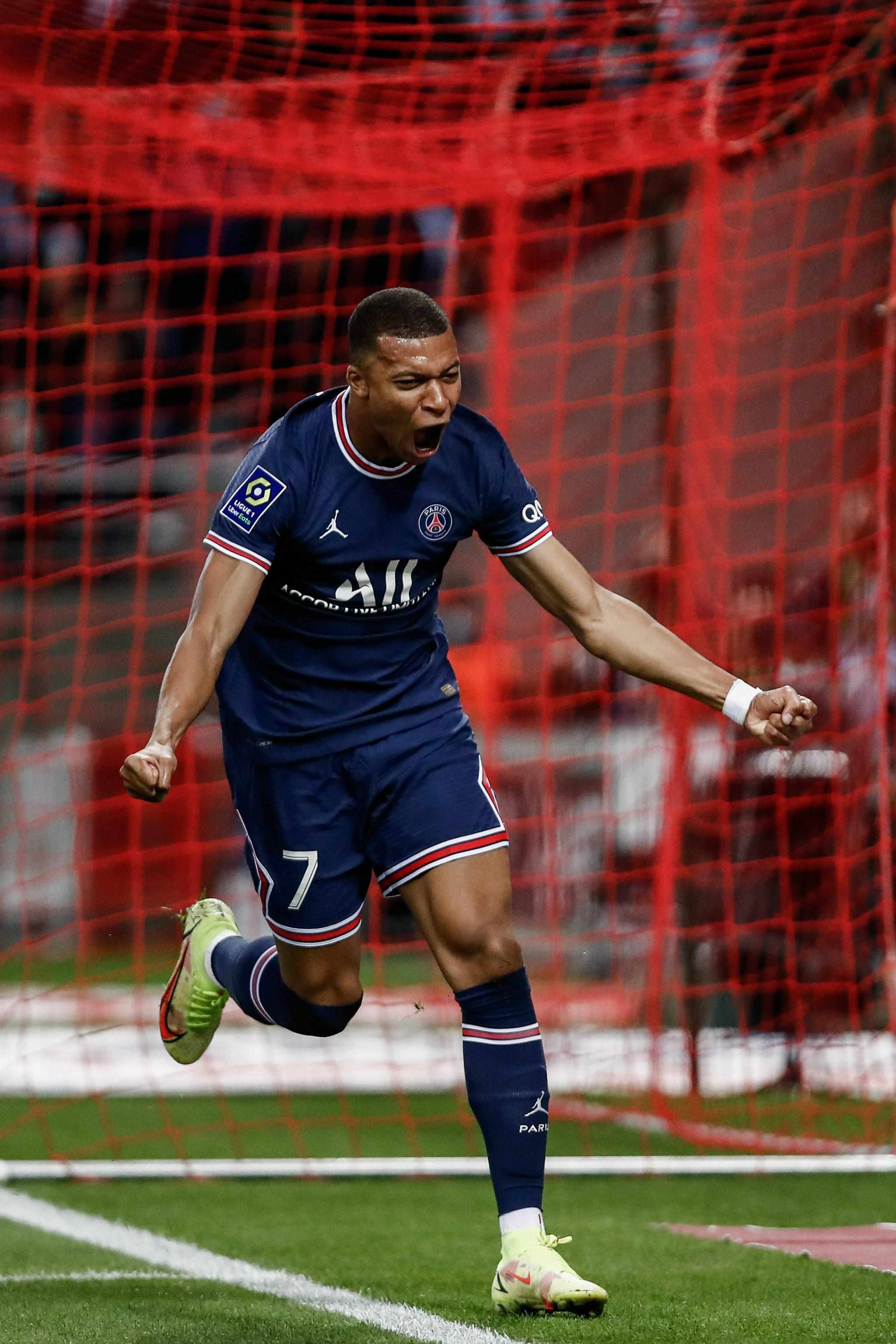 瓜帅：真正的赛季现在才开始；B席是我执教过的最佳球员之一（瓜迪奥拉：赛季从现在才真正开始，贝尔纳多-席尔瓦是我麾下顶级球员之一）