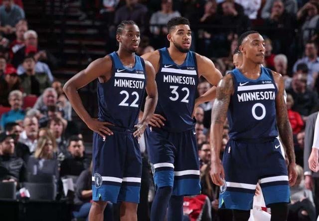 上汽浦东足球场官方：更名为沙特某竞技场的传闻纯属子虚乌有（上汽浦东足球场辟谣：更名为沙特某竞技场的传言不实）