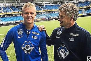 看看这些孩子踢球有没有西班牙味。 留洋联队VS萨瓦德尔友谊赛