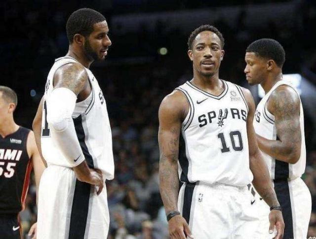 半场战报：博洛尼亚0-0布兰，里科吉安尼斯染红（上半场战况：博洛尼亚0-0布兰，里科吉安尼斯被红牌罚下）