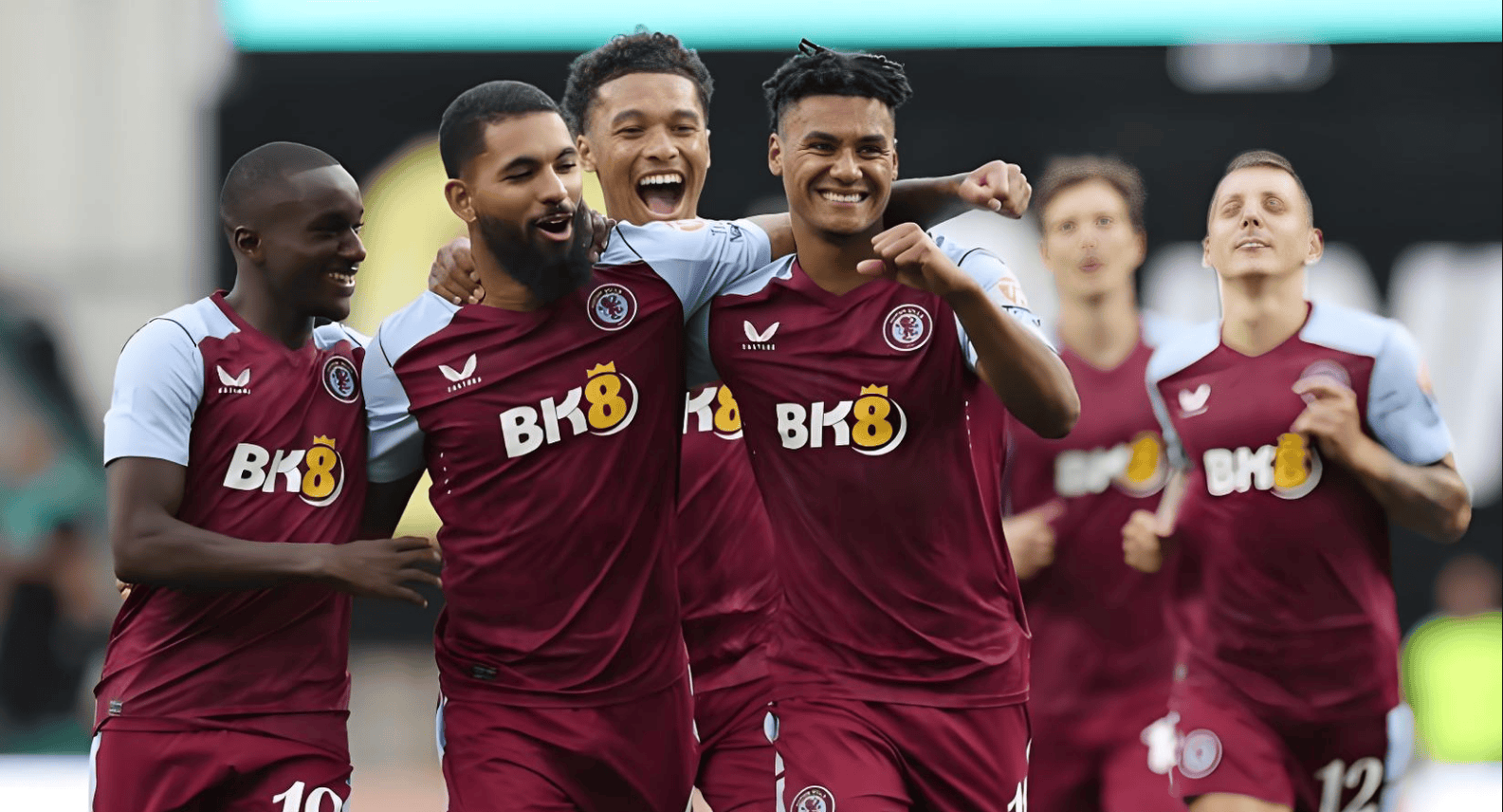 科贝：在阿劳霍遭遇心理问题后，孔德告诉弗里克他愿意踢中卫（科贝：阿劳霍出现心理困扰后，孔德已向弗里克表态愿出任中卫）