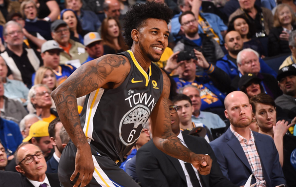 西甲：皇马主场3-0击败皇家贝蒂斯（西甲：皇马主场三球零封皇家贝蒂斯）