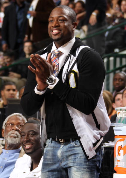 德转列自由转会身价前10：姆巴佩1.8亿欧第1，梅西8000万第2（德转公布自由身球员身价前十：姆巴佩1.8亿欧领跑，梅西8000万居次）