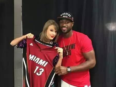 中超比赛亮点：上海海港2-1取胜山东泰山,（中超焦点战：上海海港2比1击败山东泰山）