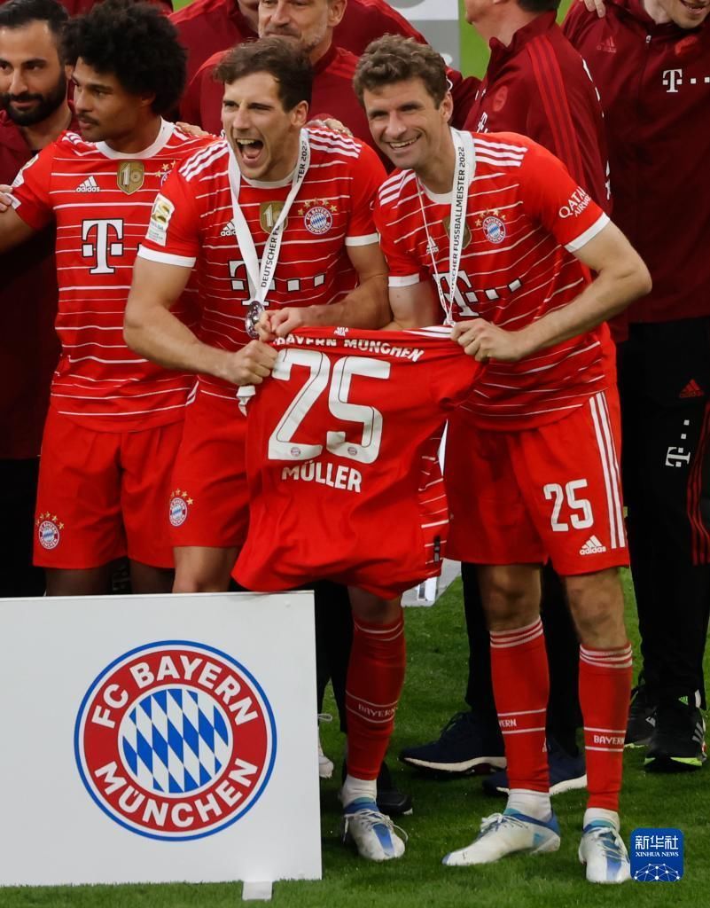 沪媒：莱昂纳多伤势没完全康复，刘若钒等人也有不同程度伤病（沪媒称莱昂纳多尚未完全康复，刘若钒等队友亦有不同程度伤情）