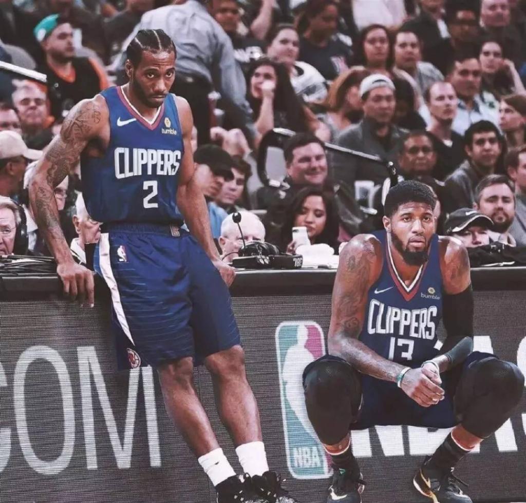 世体：小西蒙尼遭毕包球迷严重辱骂，已被西甲联盟记录在案（世体：小西蒙尼遭毕尔巴鄂球迷恶意辱骂，西甲联盟已予备案）