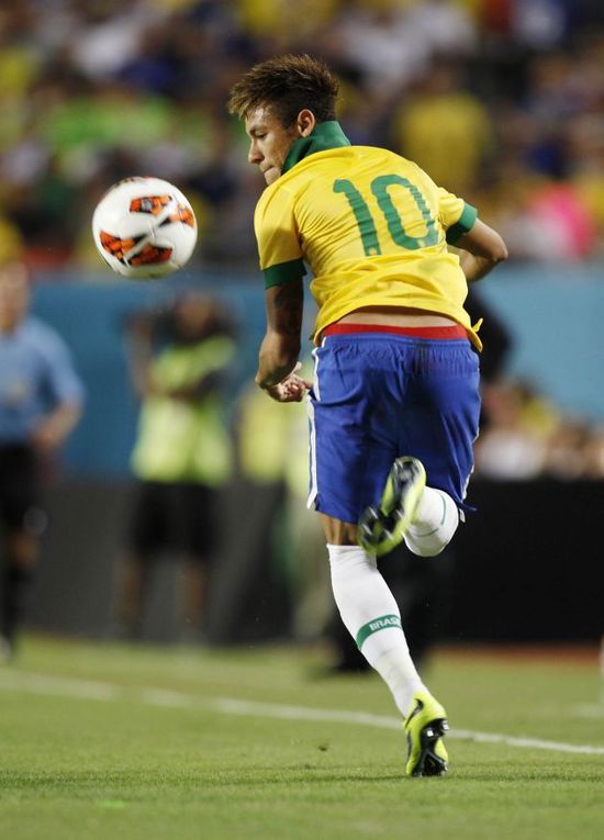 都体：弗拉泰西对加盟尤文持开放态度，国米要价不低于3500万（都灵体育报：弗拉泰西愿考虑加盟尤文，国米要价至少3500万欧元）