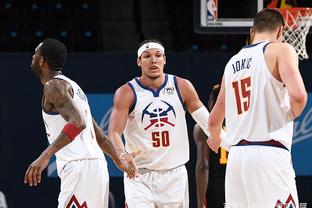 巴蒂：劳塔罗和小蜘蛛可以一起上，但其中一人必须做出牺牲（巴蒂：劳塔罗与小蜘蛛可同场，但必须有人作出牺牲）