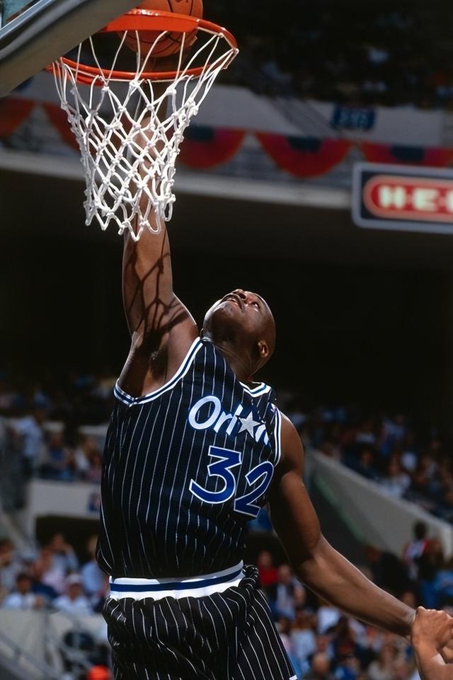 美记：鹈鹕已将锡安摆上交易货架，只要能换回实际的回报即可（美记：鹈鹕将锡安列入交易名单，只要报价合适即可出手）